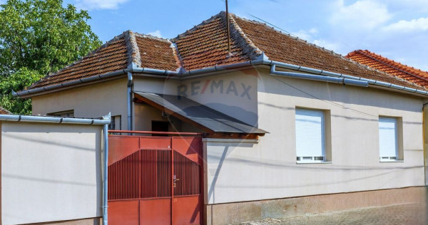 Casă 3 camere UTA Arad cu birou, garaj și atelier. Comi...