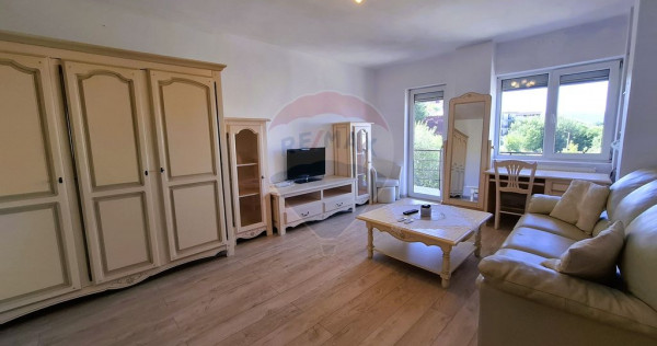 Apartament cu 2 camere de închiriat