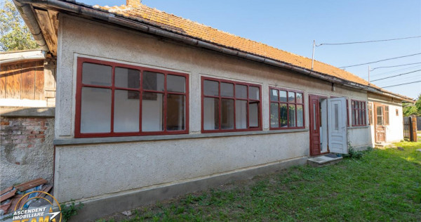 FILM! De casa traditionala, cu dependinte si facilitati, in