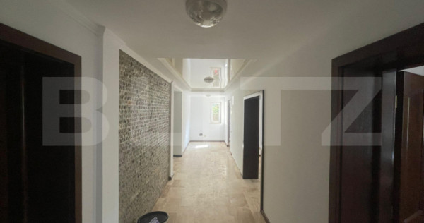 Apartament cu 4 camere, 111 m balcon de 20 mp si loc de parc
