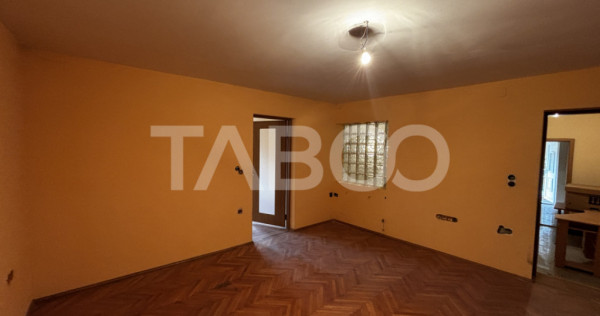 Apartament cu 4 camere 110 mp prima afisare zona Orasul de J