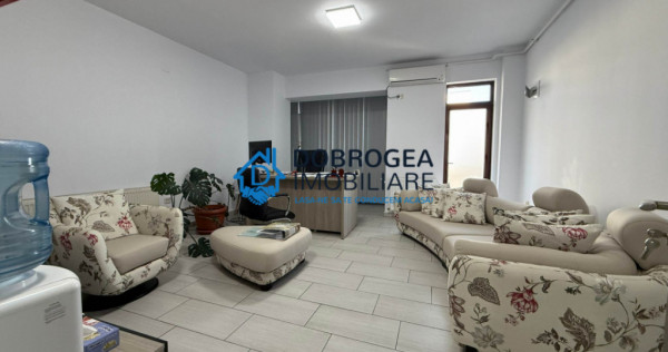 ZONA ROSA - 3 camere, 80 mp, ideal birouri, etaj 2, parcare