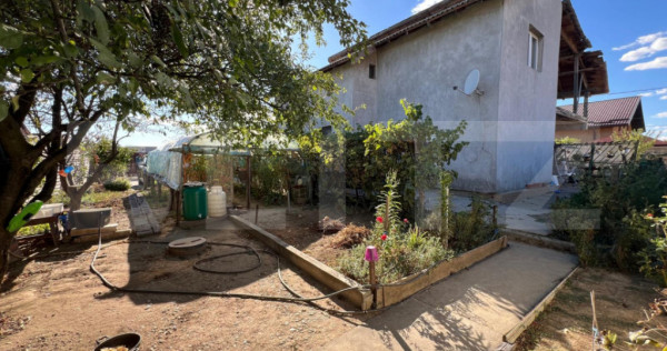 Casa P+M, 249 mp, 524 mp teren, Popoveni