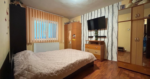 Apartament decomandat, spatios, partial mobilat, balcon, Bartolomeu!