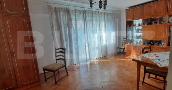 Apartament de vanzare, zona Carpati 2,suprafata 53,5 mp Satu