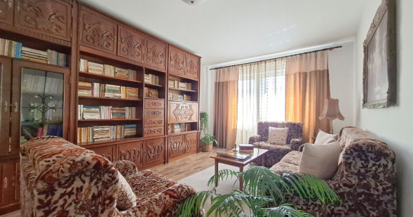 Apartament 3 camere zona Mercur-direct proprietar