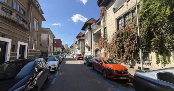 Apartament spațios în vilă deosebită – zona Grădina I