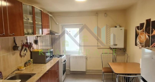 Apartament 3 camere decomandat Centrul Civic