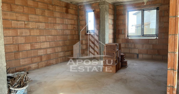 Duplex P+E, despartire prin camera tehnica, 4 camere, in ...