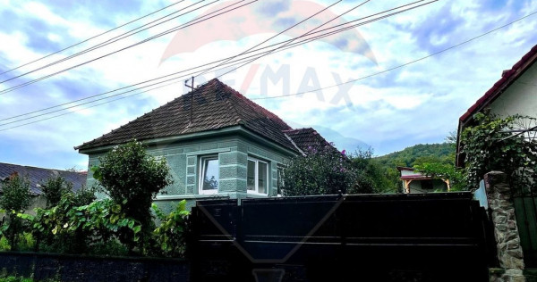 Casă / Vilă cu 5 camere de v&acirc;nzare