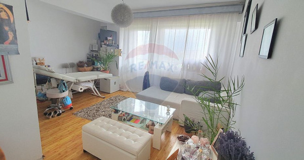 Apartament cu 2 camere de vânzare în zona Crisan