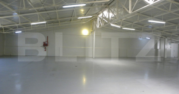 Hala cu birouri, clasa A, 425 mp