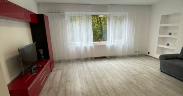 Apartament de 4 caere -Centrul Civic ( 108 MP + Boxa )