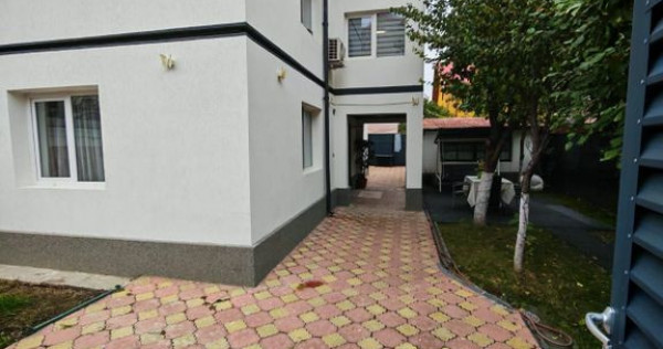 Casa 6 camere 165mp + 160m curte liber Piata Sudului, Obr...