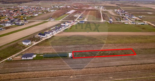 De Vânzare teren intravilan – 1417 mp, Cihei