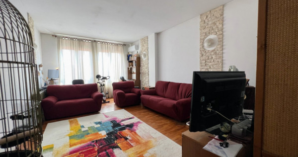 Apartament 3 camere zona Polona