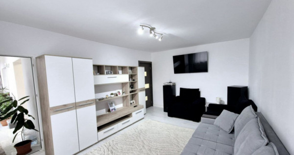 Apartament cu 3 camere situat in zona CUG- Mobilat