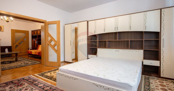 De inchiriat apartament 3 camere la casă, zona Florilor ...