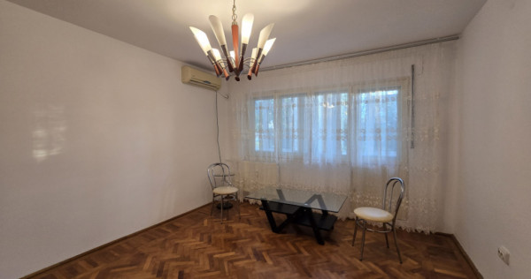 Apartament 3 camere, Nord &ndash; Complexul Mare, etaj 1