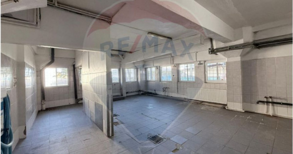 Spațiu industrial-220 mp cu rampă și parcare-zona medi...
