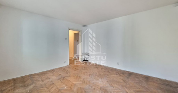 Apartament cu 3 camere, 2 bai, 2 balcoane, zona Calea Ara...