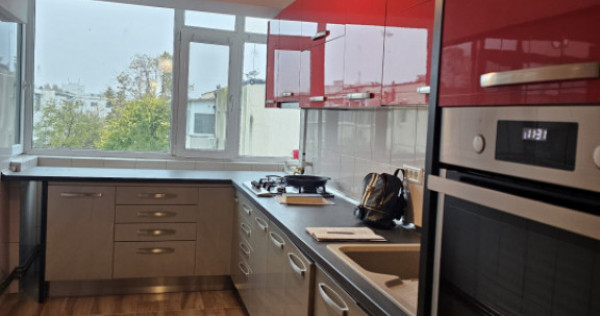 Apartament 3 camere de vanzare Zona Icil, Constanta