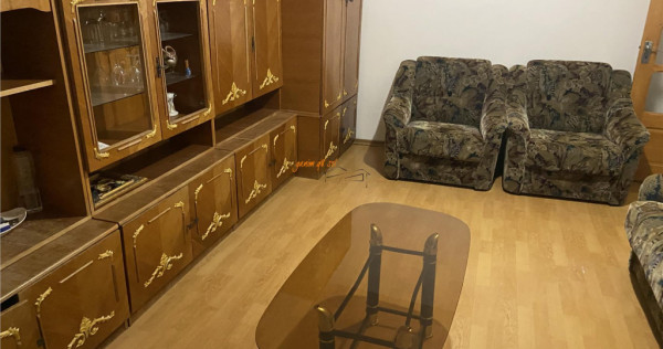 Apartament 3 camere , zona cartier Sud , 52 mp , decomandat