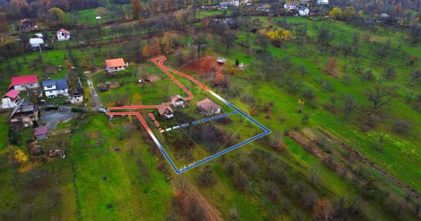 Teren de vânzare Unguraș cu priveliște si anexe