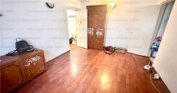 Apartament 3 camere, semidecomandat - zona Astra