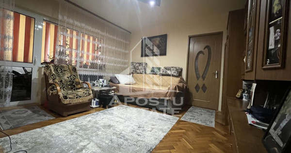 Apartament cu 3 camere,2 bai, etajul 1,centrala proprie,z...