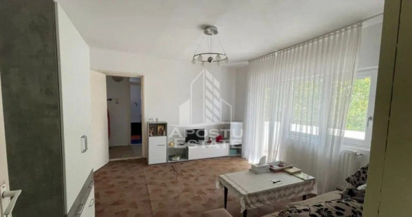 Apartament cu 3 camere, 2 bai, 2 balcoane, etaj intermedi...