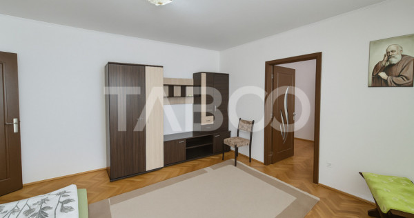 Apartament de vanzare 2 camere balcon etaj intermediar