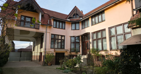 Proprietate generoasă, 10 camere, 750 mp, zona Unirea