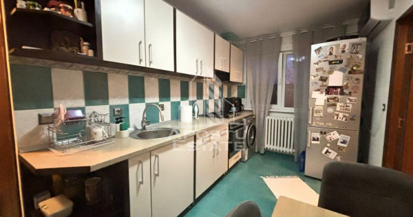 Apartament cu 3 camere complet renovate in zona Sagului