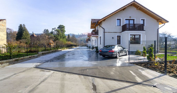 CASE NOI ÎN ARHITECTURĂ ALPINO-MODERNĂ CU ALEE PRIVATA...