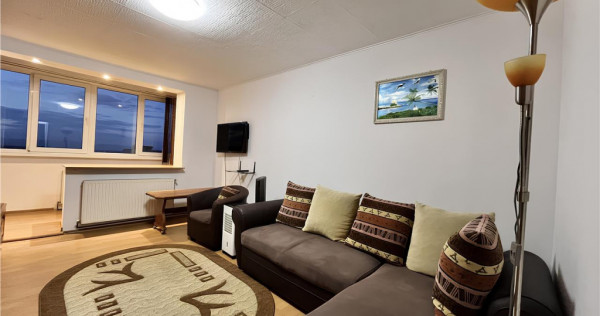 Apartament Renovat cu 2 Camere si Parcare in Astra