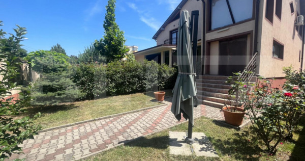 Apartament 151 mp utili, curte individuala, zona Lapus Arges