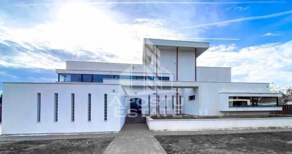 Casă/vilă/spațiu comercial–650mp utili/teren 3000 mp