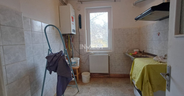 Apartament cu 2 camere-Etaj intermediar-Tudor Vladimirescu