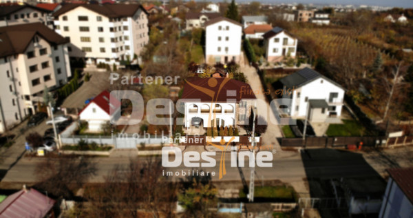 Casă individuală stil grecesc cu 5 camere S+P+1+pod, 200 m