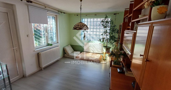 Casa 5 camere, D+P+1, Zona Nord