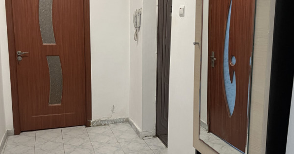 Închiriez apartament 2 camere zona 1 Mai