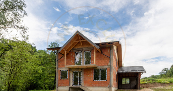 Casa P+1, Babana-Arges cu panouri si apa de izvor