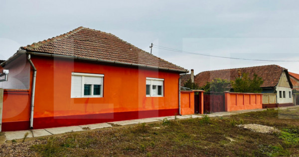 Casa de vanzare in Macea, teren 942 mp