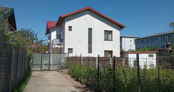 3 camere in vila si curte individuala