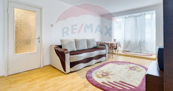 Apartament 3 camere + loc parcare Zona Tractorul