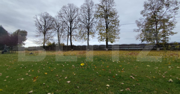 Cladire 460 mp utili, 14500 mp teren INTRAVILAN