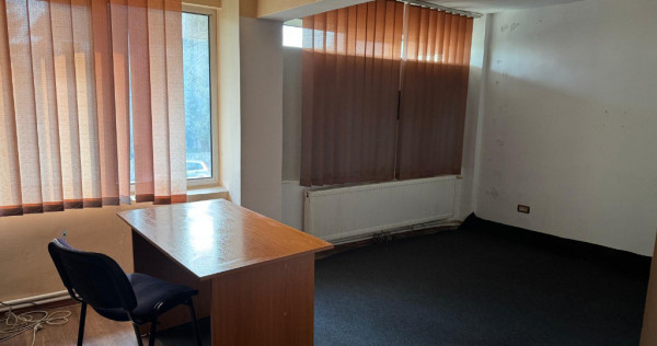 Inchiriez spatiu comercial in Deva, zona A. Iancu (Catedrala), etaj 1