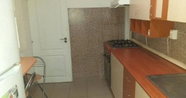 Vitan auchan camera la curte