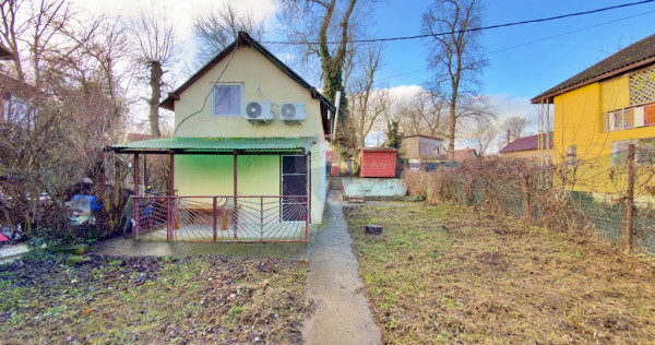 Casă cu 3 camere de v&acirc;nzare &icirc;n zona 3 Insule, Arad